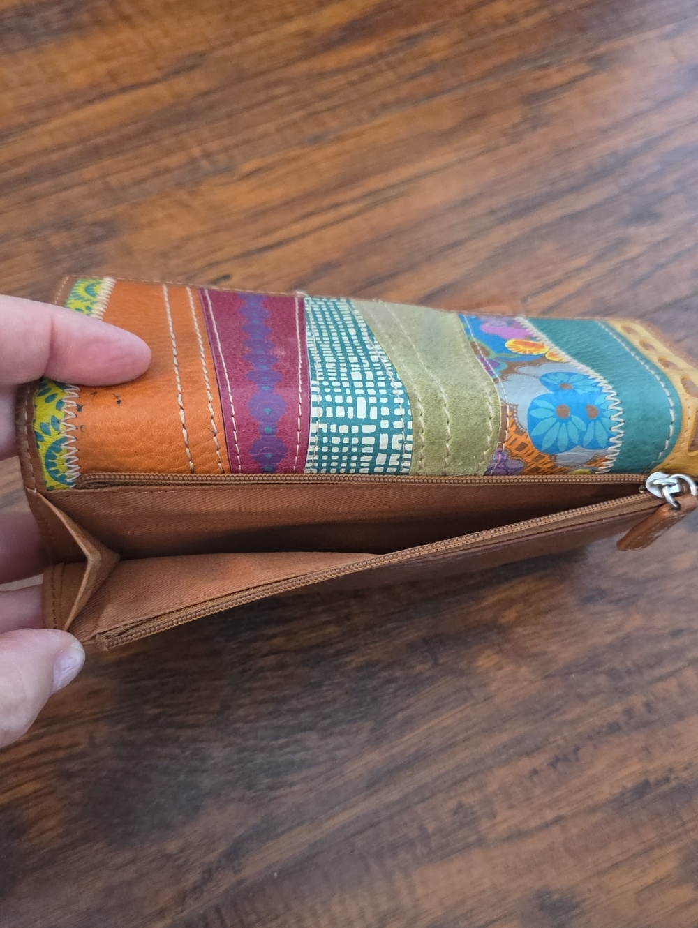 Fossil Patchwork Wallet - Picture 4 of 4